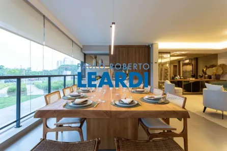 Apartamento com 3 Quartos à venda, 190m² no Água Branca, São Paulo