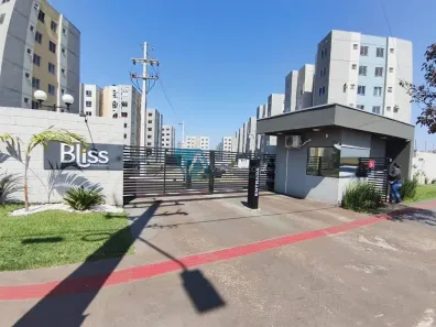 Apartamento com 2 Quartos para alugar, 32m² no Jardim Maria Celina, Londrina