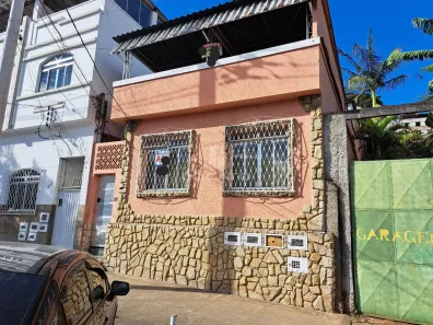 Casa com 5 Quartos à venda, 140m² no Ladeira, Juiz de Fora