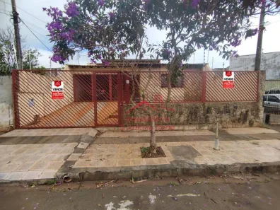 Casa com 3 Quartos à venda, 200m² no Pacaembu, Londrina