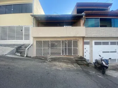 Casa com 3 Quartos à venda, 250m² no Jardim Guanhembu, São Paulo