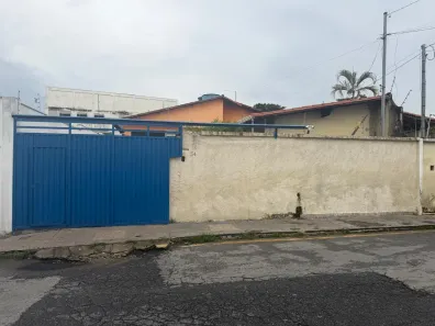 Casa com 2 Quartos para alugar, 125m² no Centro, Betim