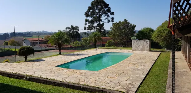 Fazenda/Sítio com 4 Quartos à venda, 550m² no Curral, Ibiúna