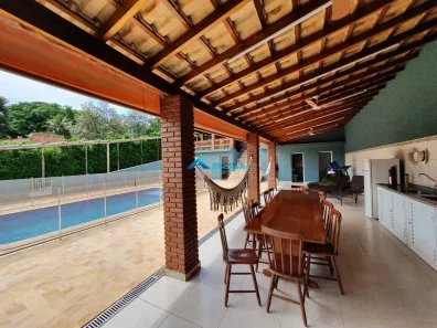 Fazenda/Sítio com 3 Quartos à venda, 335m² no Monterrey, Louveira