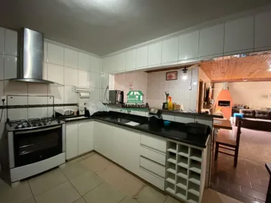 Casa com 3 Quartos à venda, 180m² no Vila Formosa, Anápolis