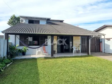 Casa com 3 Quartos à venda, 160m² no Passo de Torres, Passo de Torres