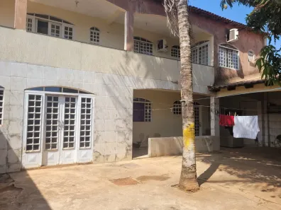 Sobrado com 5 Quartos à venda, 250m² no Arapoanga, Brasília