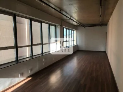 Sala Comercial para alugar, 220m² no Santa Efigênia, Belo Horizonte