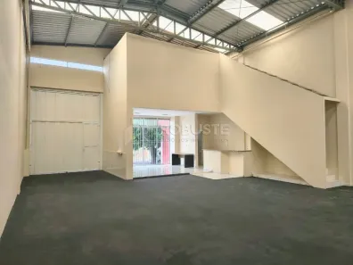 Galpão/Depósito/Armazém para alugar, 230m² no Residencial Plaza Martin, Botucatu