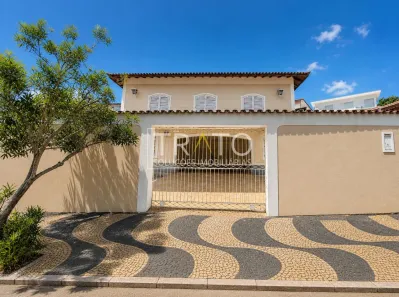 Sobrado com 4 Quartos à venda, 270m² no Nova Campinas, Campinas
