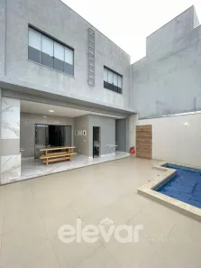 Sobrado com 4 Quartos à venda, 237m² no Loteamento Bosque das Palmeiras, Montes Claros