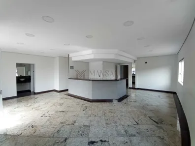 com 6 Quartos para alugar, 350m² no Centro, Bauru