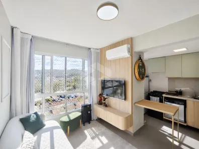 Apartamento com 3 Quartos para alugar, 54m² no Cavalhada, Porto Alegre