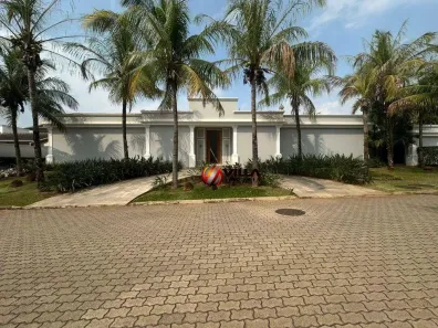Casa de Condomínio com 4 Quartos para alugar, 640m² no Vale das Paineiras, Americana
