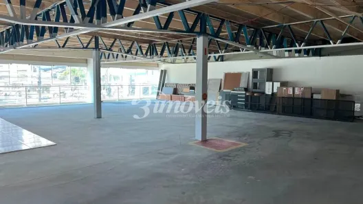 Sala Comercial para alugar, 350m² no Fazendinha, Itajaí