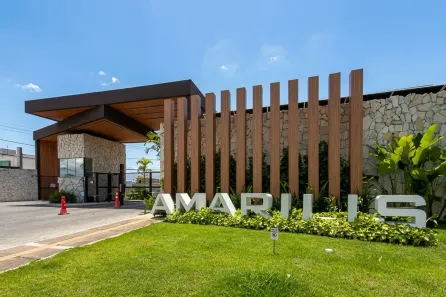 Casa de Condomínio com 5 Quartos para alugar, 480m² no Papagaio, Feira de Santana