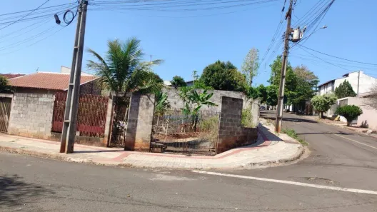 Lote/Terreno à venda, 381m² no Conjunto Farid Libos, Londrina