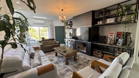 Casa com 3 Quartos à venda, 181m² no Country, Santa Cruz do Sul