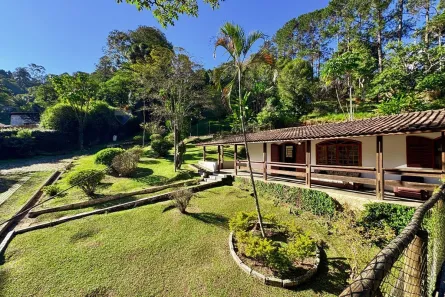 Fazenda/Sítio com 4 Quartos à venda, 200m² no Jundiaizinho (Terra Preta), Mairiporã