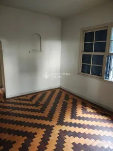 Casa com 2 Quartos à venda, 75m² no Medianeira, Porto Alegre