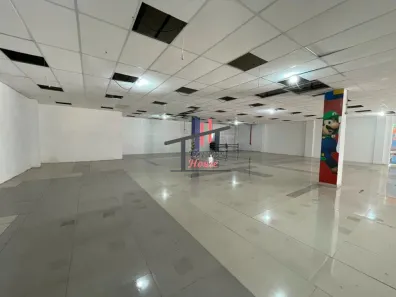 Sala Comercial para alugar, 600m² no Vila Azevedo, São Paulo