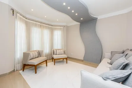 Casa com 4 Quartos à venda, 290m² no São Braz, Curitiba