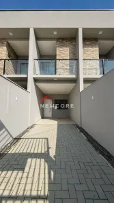 Sobrado com 2 Quartos à venda, 94m² no Vila Nova, Joinville