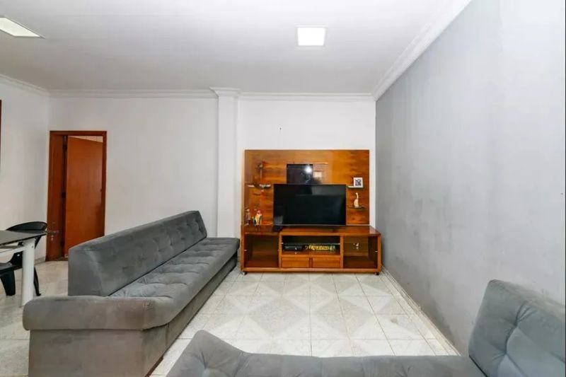 Casa com 4 quartos — Nova Suíssa, Belo Horizonte
