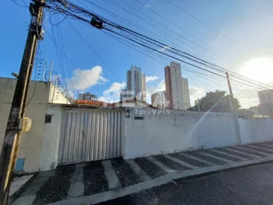 Casa com 4 Quartos para alugar, 199m² no Papicu, Fortaleza