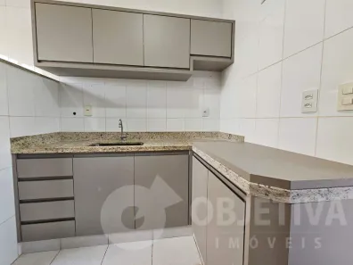 Apartamento com 3 Quartos para alugar, 60m² no Santa Mônica, Uberlândia