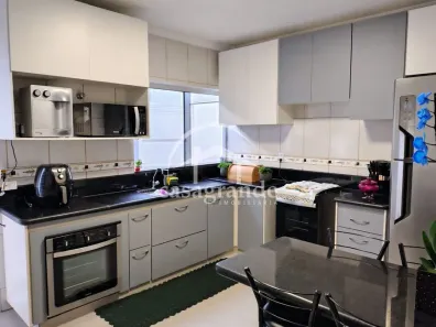 Sobrado com 3 Quartos à venda, 152m² no Alto Umuarama, Uberlândia