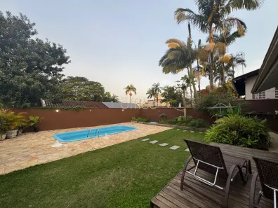 Casa com 5 Quartos à venda, 280m² no Santo Antônio, Joinville