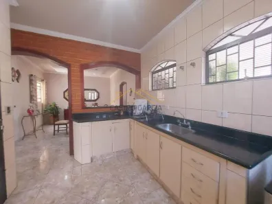 Casa com 3 Quartos para alugar, 350m² no Jardim Ipiranga, Americana