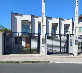 Sobrado com 2 Quartos à venda, 85m² no Boa Vista, Joinville