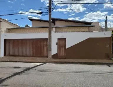 Casa com 3 Quartos à venda, 240m² no Estados Unidos, Uberaba