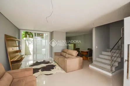 Casa de Condomínio com 3 Quartos para alugar, 273m² no Pedra Redonda, Porto Alegre