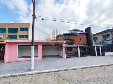 Sobrado com 5 Quartos à venda, 348m² no Vila Santa Rosa, Guarujá