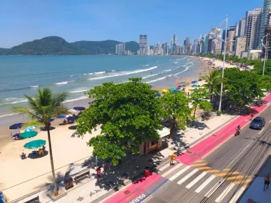 Apartamento com 2 Quartos para alugar, 90m² no Centro, Balneário Camboriú