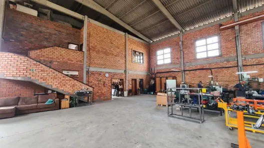 Galpão/Depósito/Armazém à venda, 1075m² no Cidade Industrial, Curitiba