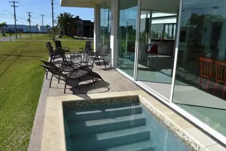 Casa de Condomínio com 5 Quartos para alugar, 200m² no Zona Nova, Capão da Canoa