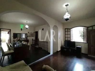 Casa com 3 Quartos à venda, 240m² no Santa Amélia, Belo Horizonte