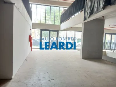 Ponto Comercial à venda, 1073m² no Jardim das Bandeiras, São Paulo
