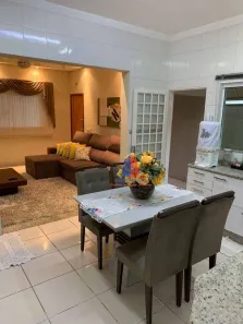 Sobrado com 3 Quartos à venda, 132m² no Parque Residencial Jaguari, Americana