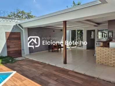 Casa com 4 Quartos à venda, 265m² no Brasil, Uberlândia