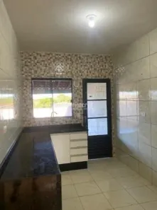 Casa com 2 Quartos à venda, 80m² no Califórnia, Londrina