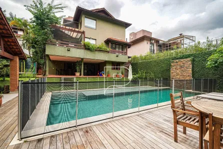 Casa de Condomínio com 5 Quartos para venda ou aluguel, 450m² no Residencial Euroville, Carapicuíba