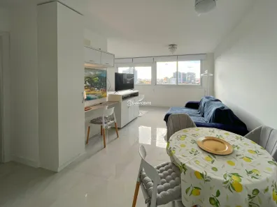 Apartamento com 1 Quarto para alugar, 54m² no Três Figueiras, Porto Alegre