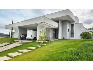Casa com 3 Quartos à venda, 300m² no Chácara São Félix, Taubaté
