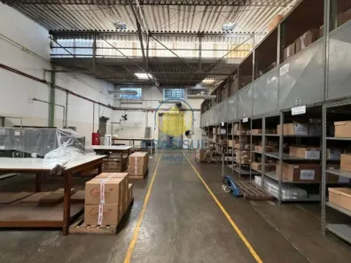 Galpão/Depósito/Armazém para alugar, 1000m² no Socorro, São Paulo