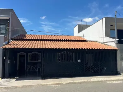 Casa com 3 Quartos à venda, 178m² no Taguatinga Norte, Brasília